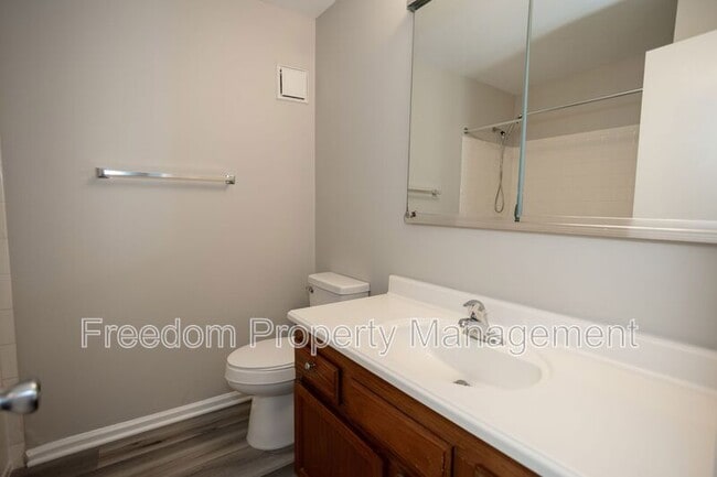 Building Photo - 16326 Taconic Cir