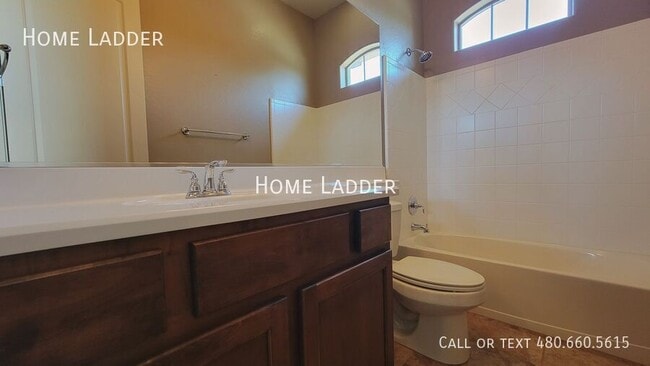 Building Photo - 1708 W Dusty Wren Dr
