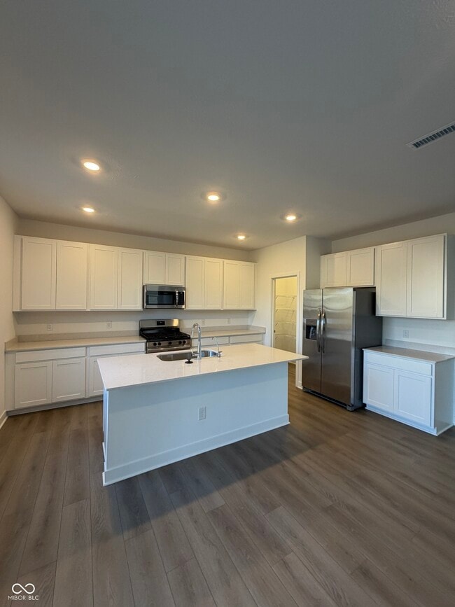 Building Photo - 6468 Tutelo Dr