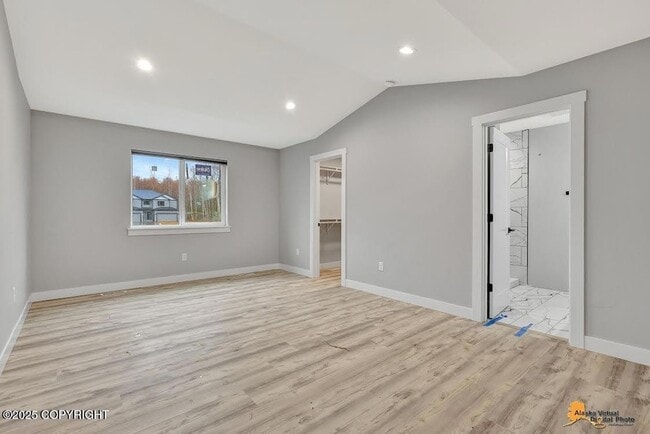 Building Photo - 623 Rita Cir