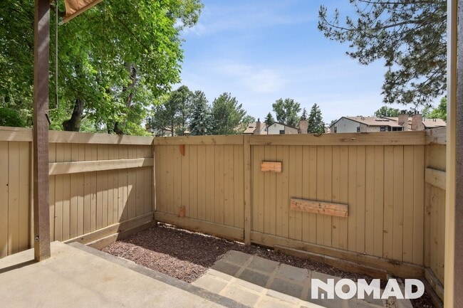 Building Photo - Charming 2BR Condo in Arvada
