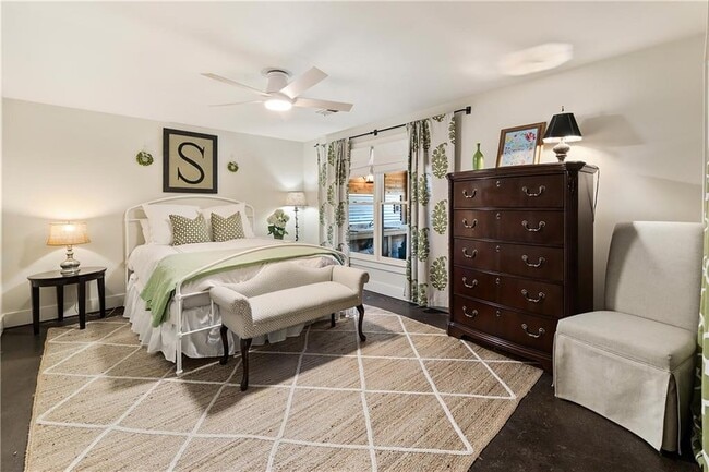 Building Photo - 4035 Lacey Dr