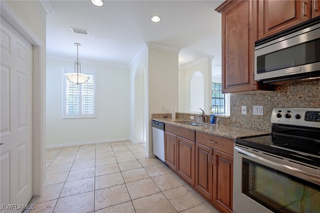 Building Photo - 15056 Summit Pl Cir