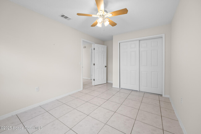 Building Photo - 3156 Dunhill Dr