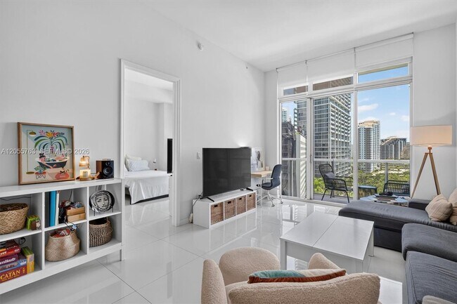 Building Photo - 500 Brickell Ave