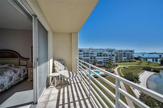 Building Photo - 7882 Sailboat Key Blvd S