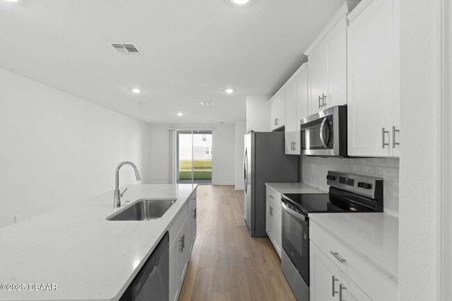 Building Photo - 105 Pitching Wedge Dr