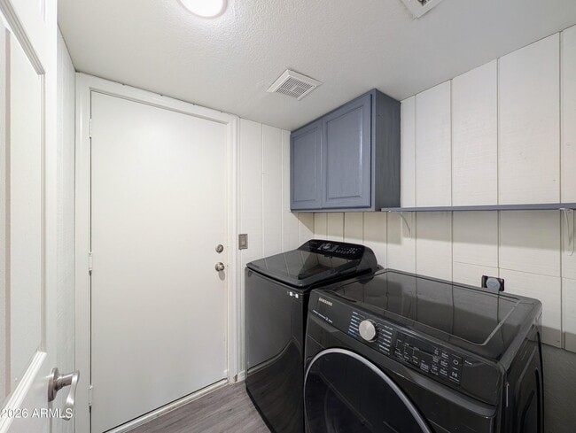 Building Photo - 1836 E Aspen Way