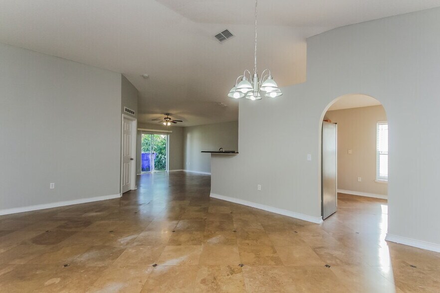Building Photo - 4821 Petal Pawpaw Ln