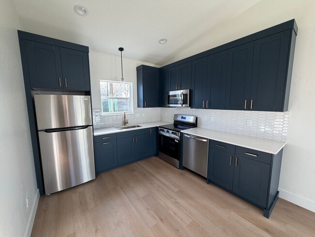 Building Photo - Available Now-Brand New 1-Bed Cottage in the Heart of Boise