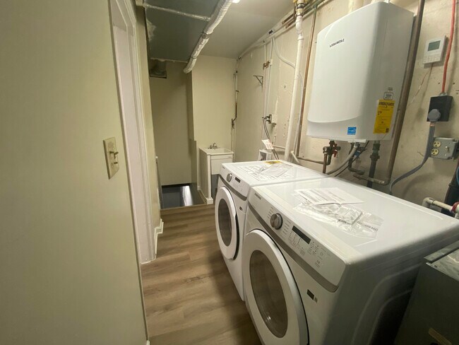 Brand new floors, washer/dryer - 127 Dale St