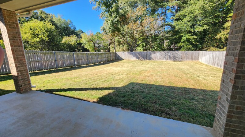 Building Photo - 6051 Pine Cone Ln