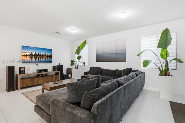 Building Photo - 13630 SW 158th Ave