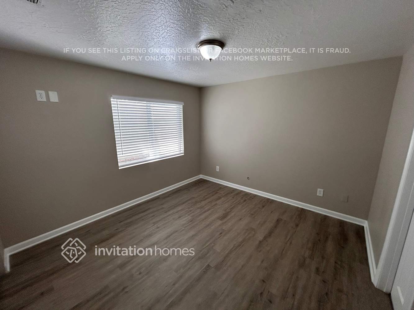 Building Photo - 4581 W Mina Deoro Dr