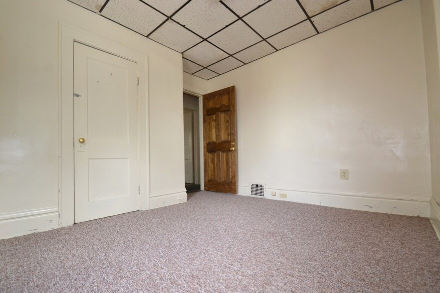 Building Photo - 537 Carroll St