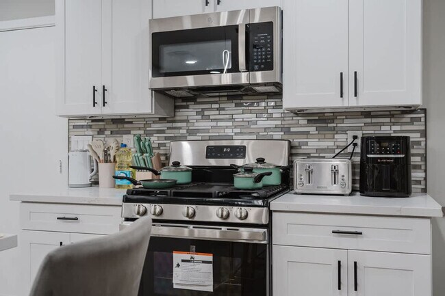 Building Photo - 9827 San Diego St