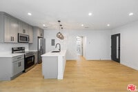 Building Photo - 3622 Keystone Av