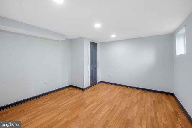 Building Photo - 3714 W Cold Spring Ln