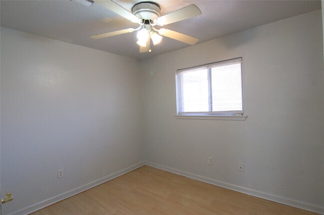 Building Photo - 11406 Elmcroft Dr