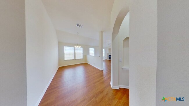 Building Photo - 102 Hersee Ct