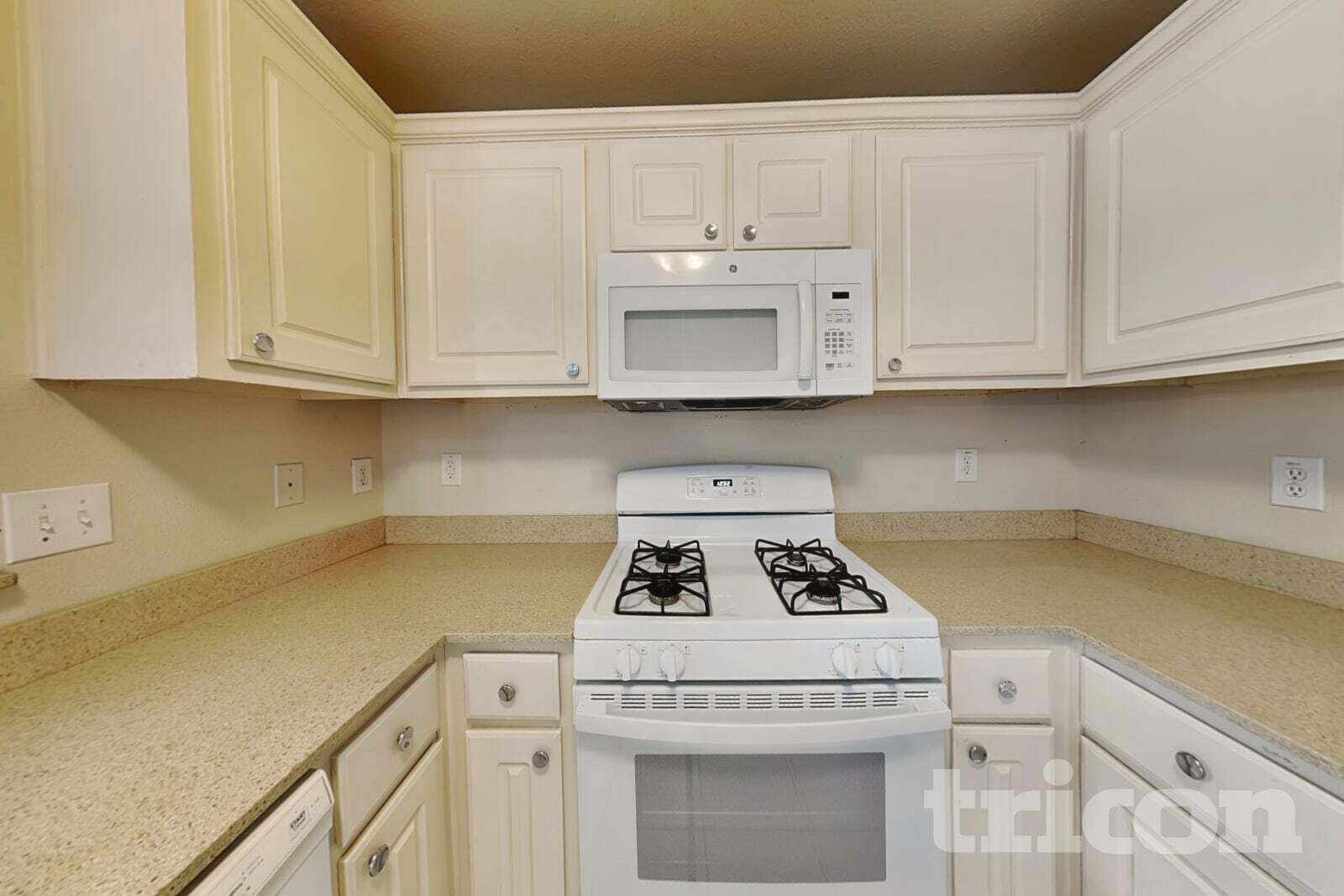 Building Photo - 5614 Red Canyon