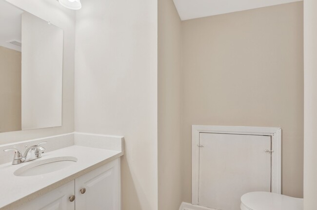 Building Photo - 4061 Oak Stone Dr
