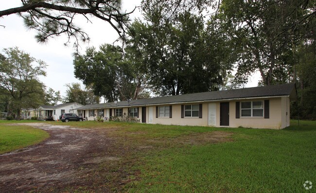 Building Photo - 18057 US Highway 301 N