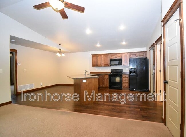 Building Photo - 103 Covey Ct