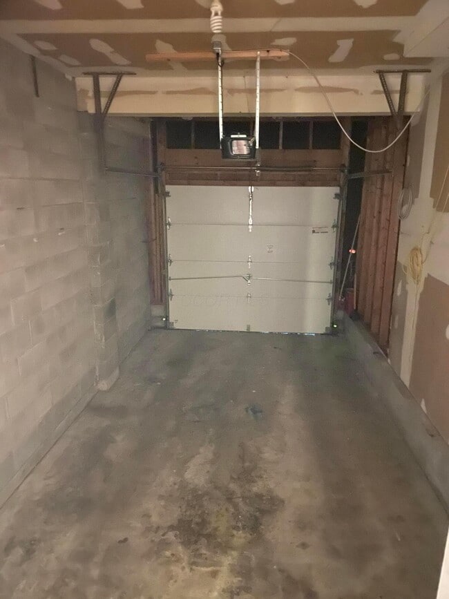 Building Photo - 6680 Birchton St