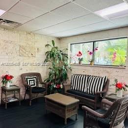 Building Photo - 2425 NE 135th St