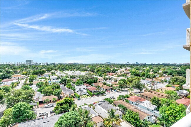 Building Photo - 900 SW 8th St