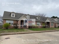 Building Photo - 912 Pfeiffer Rd