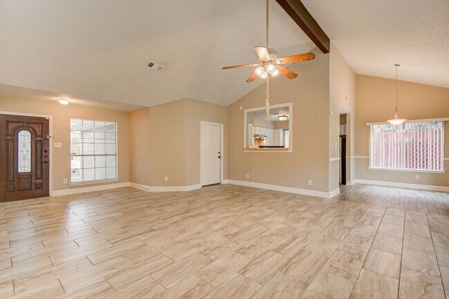 Building Photo - Spacious one story home on a corner lot!