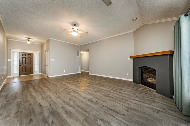 Building Photo - 216 Chantilly Cir