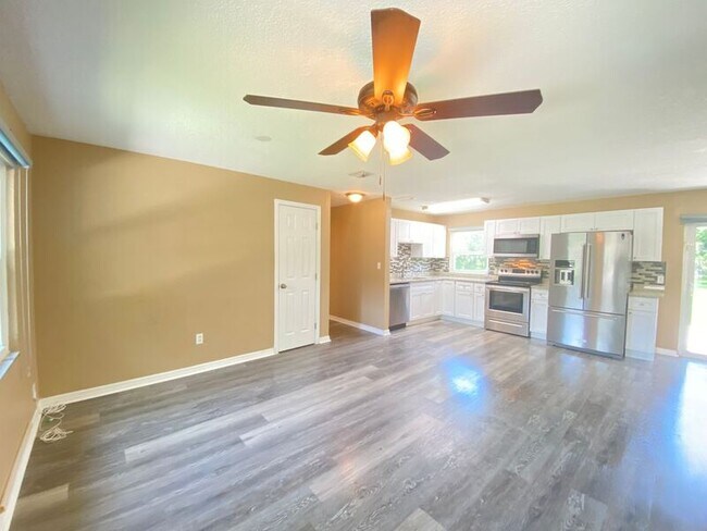 Building Photo - 908 Teatro Ct