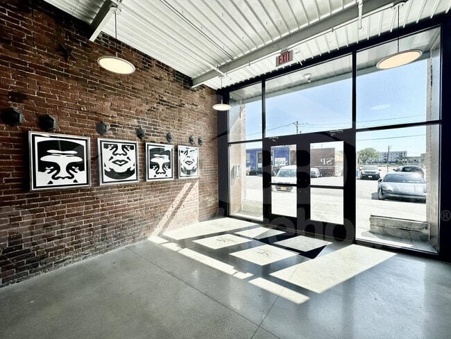 Primary Photo - 112 SE 4th St