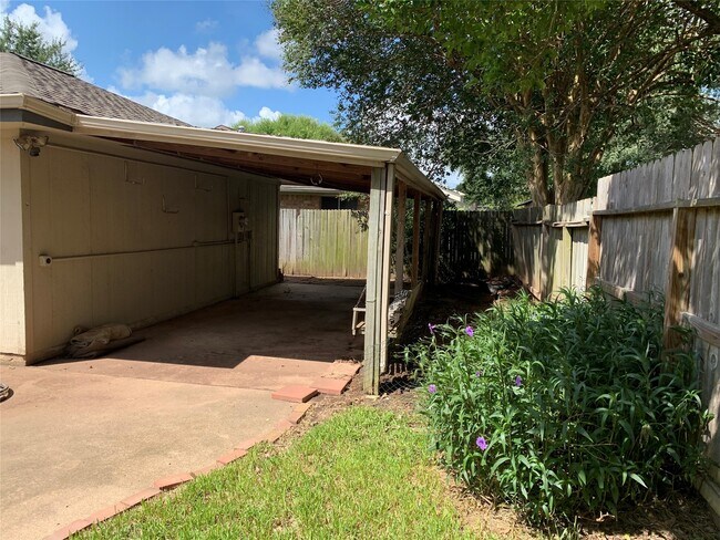 Building Photo - 3323 Big Horn Ct