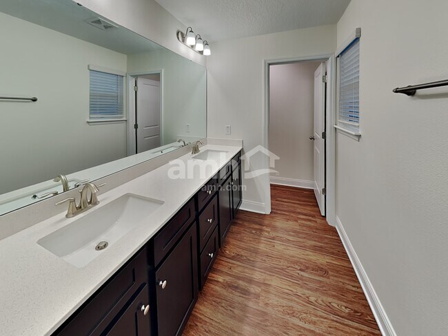 Building Photo - 6209 Little Blf Cir