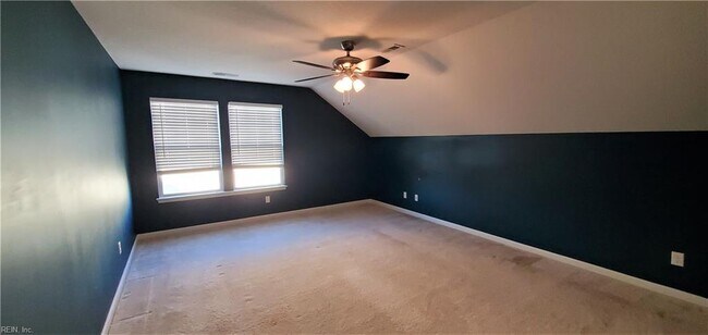 Building Photo - 2145 Bellflower Wy