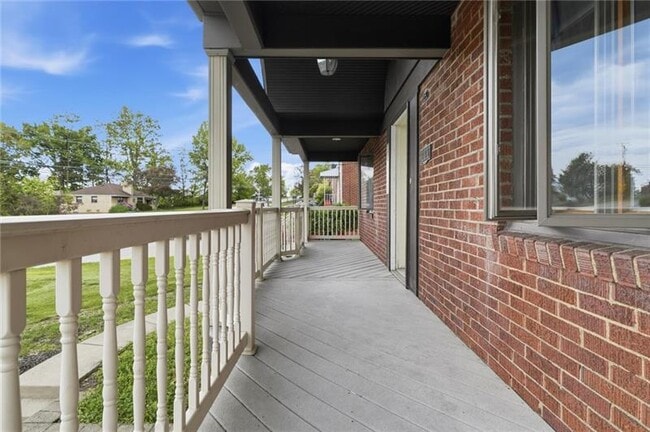 Building Photo - 336 Logan Rd