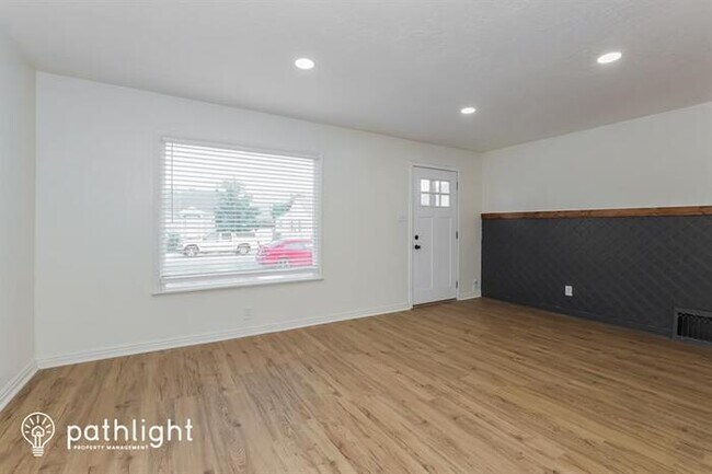 Building Photo - 173 Mond St, Ogden, UT, 84404