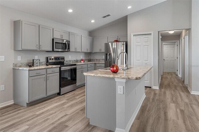 Building Photo - 378 Pentas Ln