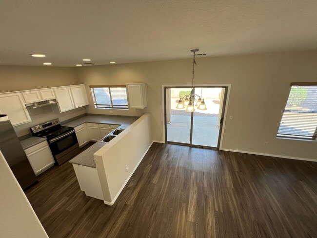 Building Photo - Highly desirable Spectrum community