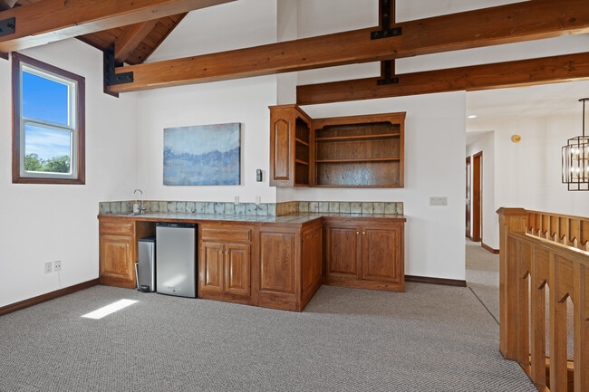 Building Photo - 3434 Woolsey Rd