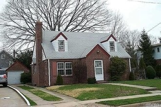 Building Photo - 120 Fairfield Ave