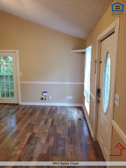 Building Photo - 3935 Saylor Ct
