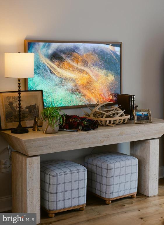 Building Photo - 13230 Falls Rd