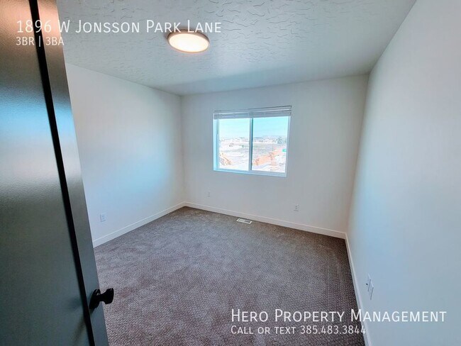 Building Photo - Gorgeous Lehi Townhomes!!!