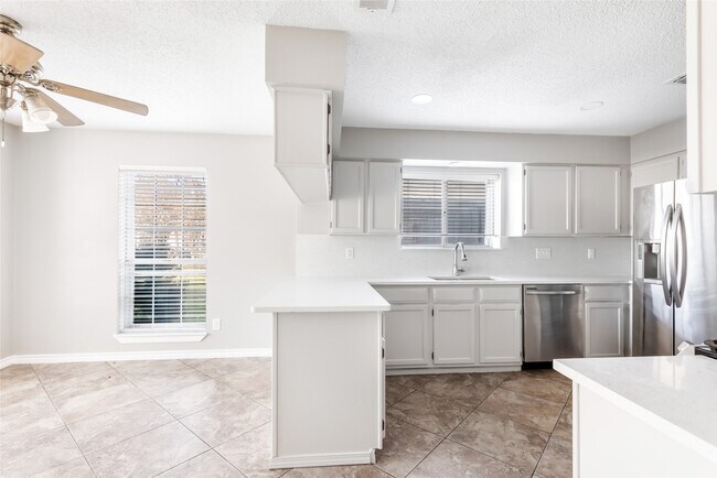 Building Photo - 18910 Yaupon Trail