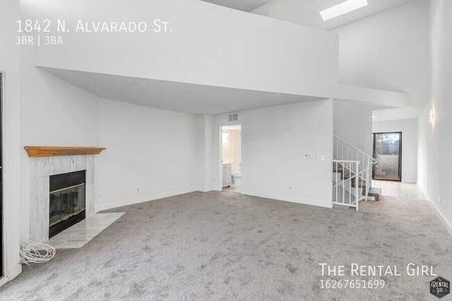 Building Photo - 1842 N Alvarado St